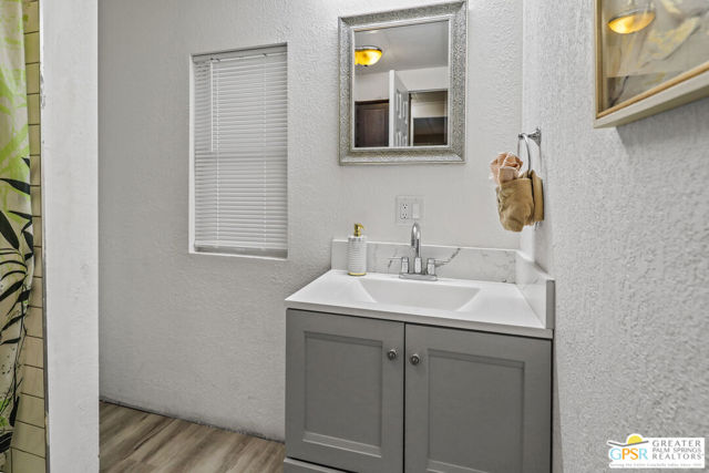 17555 Corkill Rd, Desert Hot Springs CA: https://media.crmls.org/mediaz/dc438d8b-98ff-4847-b53f-25e3327c8f88.jpg