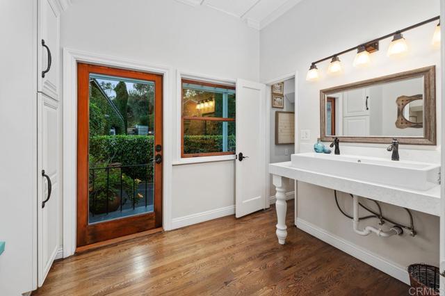 713 Quiet Hills Farm Road, Escondido CA: https://media.crmls.org/mediaz/dc45d916-9f64-4065-9a4b-d81fa657efd1.jpg