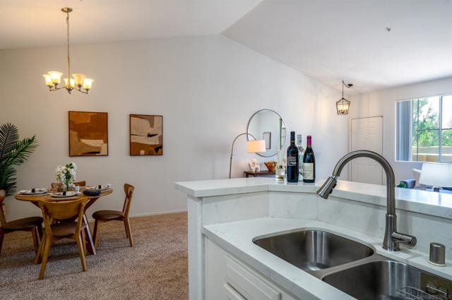 1344 Paizay Pl, Chula Vista CA: https://media.crmls.org/mediaz/dc48594f-f2d0-49f5-8c9e-516378a02d57.jpg
