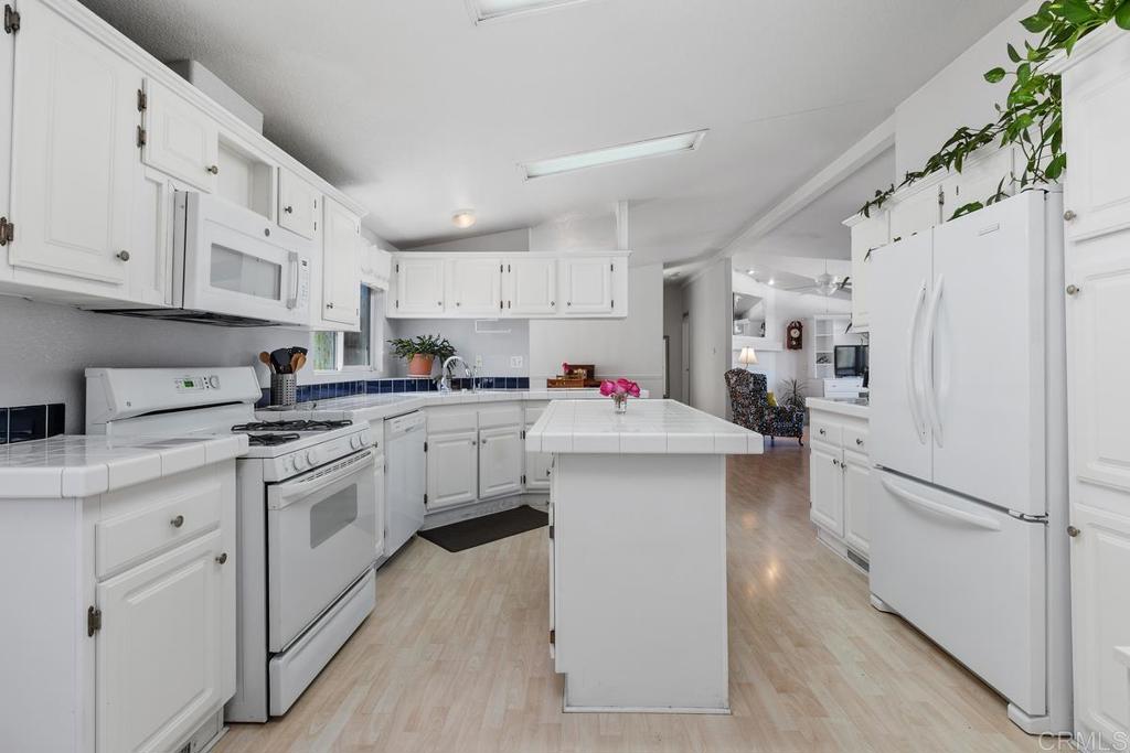 1401 El Norte Parkway - photo 12