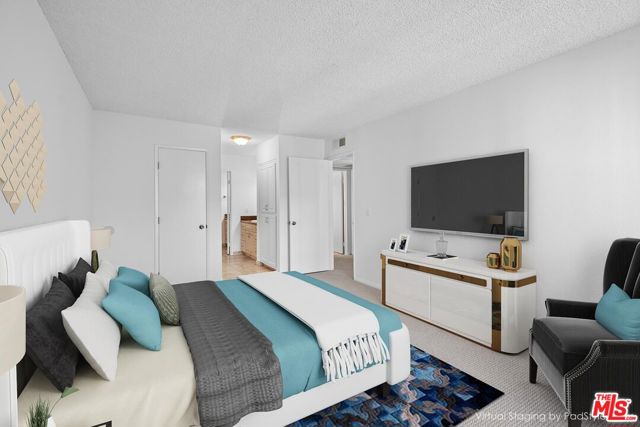 7211 Raintree Circle, Culver City CA: https://media.crmls.org/mediaz/dc4981c1-127f-47c3-9339-bf090c9d8e13.jpg
