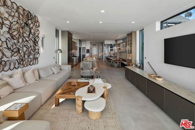 Image 15 of 72 For 938 Palisades Beach Road