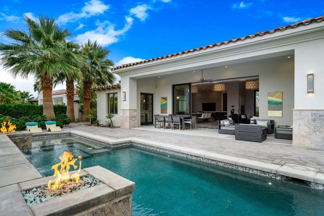 80840 Via Portofino, La Quinta CA: https://media.crmls.org/mediaz/dc49e072-3c4c-415b-9920-ffa64a6d33bf.jpg