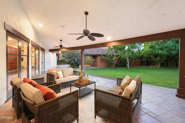 1533 Rancho Avenue, Glendale CA: https://media.crmls.org/mediaz/dc4ab550-2d20-4a46-8935-51d36008b221.jpg