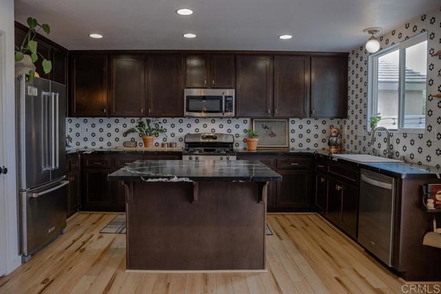 Detail Gallery Image 8 of 51 For 30363 Dapple Grey Way, Menifee,  CA 92584 - 3 Beds | 2/1 Baths
