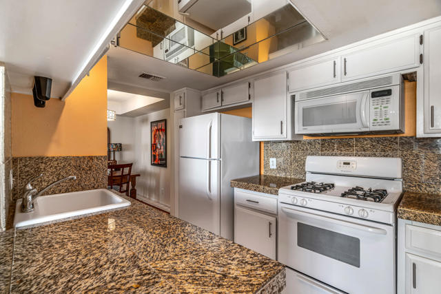1490 S Camino Real #308, Palm Springs, CA 92264