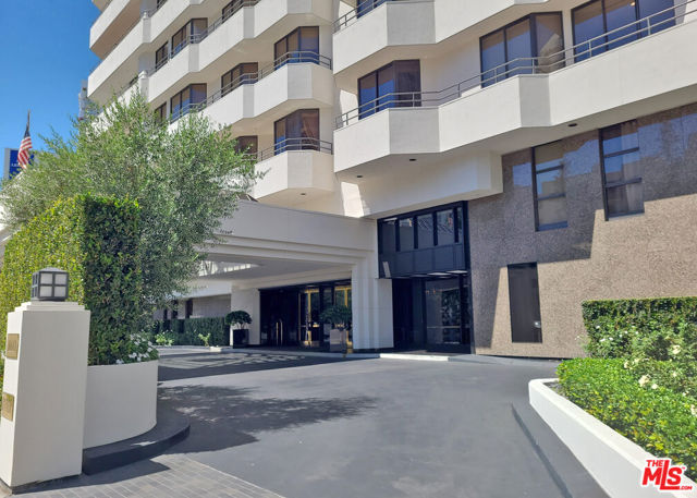 10601 Wilshire Boulevard, Los Angeles CA: https://media.crmls.org/mediaz/dc4ba24e-23ad-46b5-9cdc-4ca3b9bea6ff.jpg