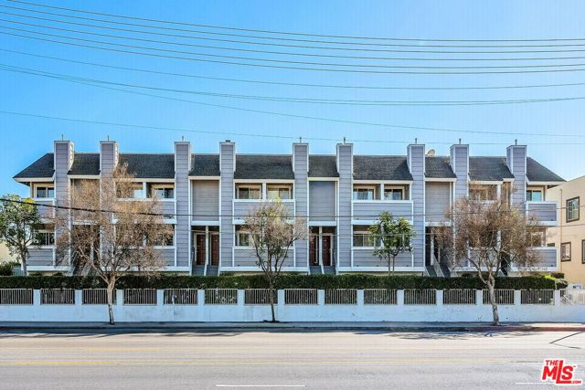 13340 Burbank Boulevard, 2 photo 5