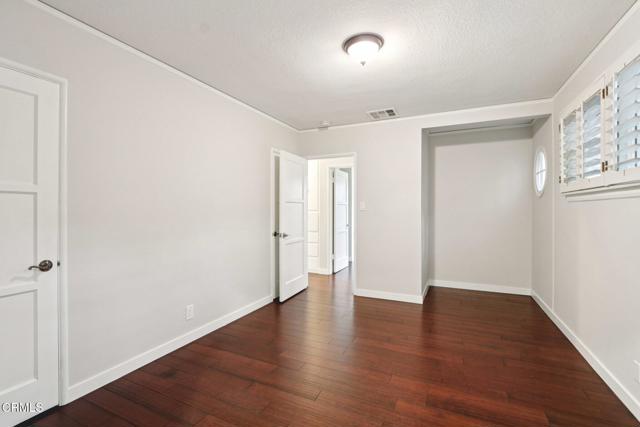 Detail Gallery Image 18 of 31 For 1255 Oak Circle Dr, Glendale,  CA 91208 - 3 Beds | 2 Baths