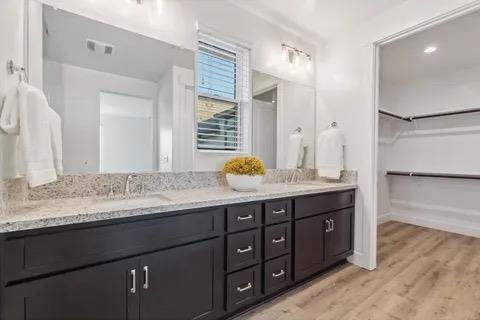 1734 Lester Avenue, Clovis CA: https://media.crmls.org/mediaz/dc4e326a-6e39-4024-88a9-61a2f7fb6afe.jpg