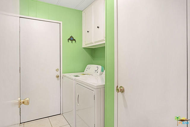 119 Aliso Drive, Palm Springs CA: https://media.crmls.org/mediaz/dc4ecbdf-cf5a-4f6c-b8cc-99d30822cfca.jpg