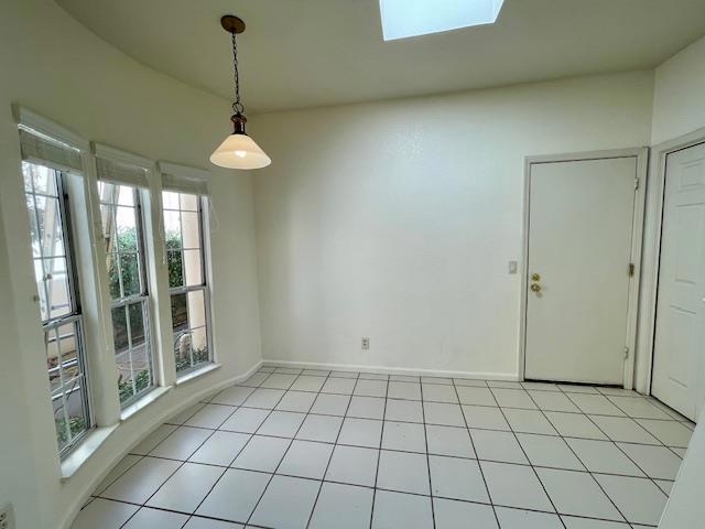 1124 Carlos Privada, Mountain View CA: https://media.crmls.org/mediaz/dc503c88-2ca2-4fd5-84c5-2356779b8d4c.jpg