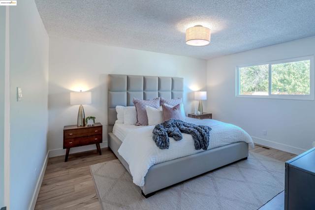3354 S Francisco Way, Antioch CA: https://media.crmls.org/mediaz/dc5053f5-e545-4a7b-920d-99264ea1ddc2.jpg