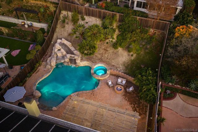 3576 Normandy, Oceanside CA: https://media.crmls.org/mediaz/dc505516-2b23-4775-a4e0-0909975ad456.jpg