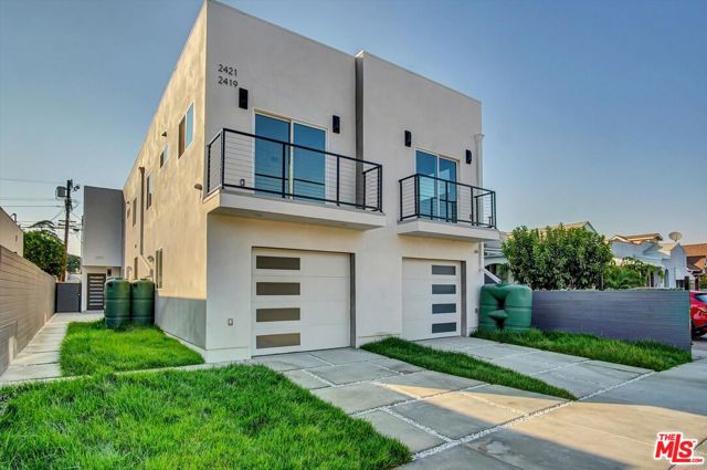 2419 S Cochran Avenue, Los Angeles CA: https://media.crmls.org/mediaz/dc50c5b9-51e7-4d22-90c0-c81aed1d66e1.jpg