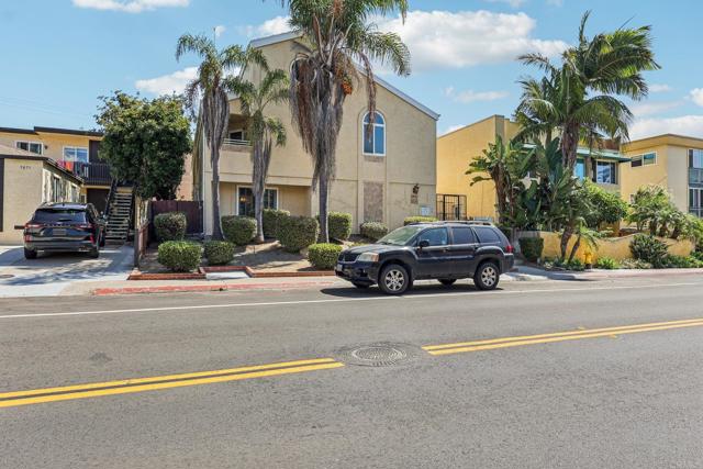 3843 Riviera Drive, San Diego CA: https://media.crmls.org/mediaz/dc513983-e967-496b-b095-6f319e5095e8.jpg