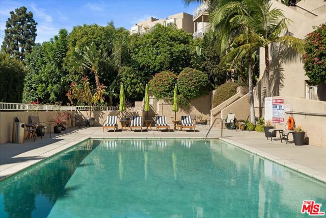 2222 N Beachwood Drive, Los Angeles CA: https://media.crmls.org/mediaz/dc51632d-f2b4-48bf-80c1-a0ba74a118a8.jpg