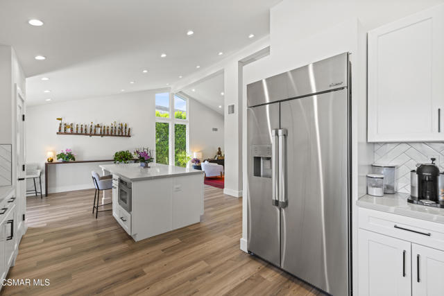 1630 Wicklow Court, Westlake Village CA: https://media.crmls.org/mediaz/dc51f40b-0a9f-4007-8af6-717acf668a31.jpg