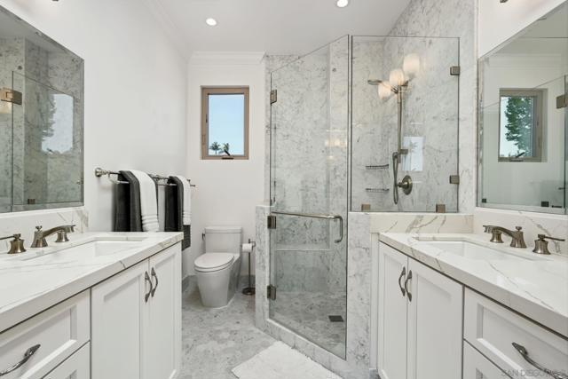 211 Via Osuna, Rancho Santa Fe CA: https://media.crmls.org/mediaz/dc521b91-5f46-4a96-96cb-d9783037f2b3.jpg