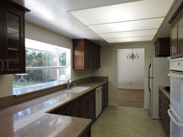 5977 Agee St, San Diego CA: https://media.crmls.org/mediaz/dc524339-8e7e-4612-ae14-c2d47bd3f37c.jpg