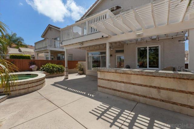 2412 Starlight Gln, Escondido CA: https://media.crmls.org/mediaz/dc52b67b-c40c-4f62-ba6b-4ee147678064.jpg