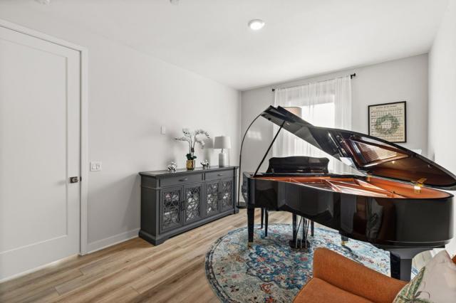 202 Keeper, Irvine CA: https://media.crmls.org/mediaz/dc5339d3-b453-4620-9ec5-cb1d0b1a4589.jpg