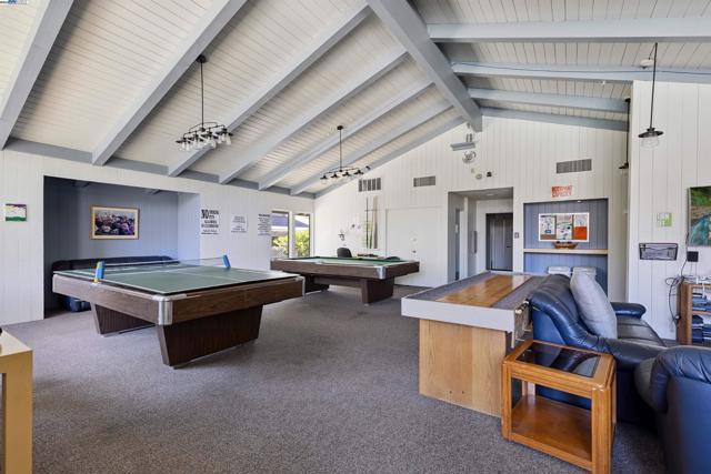 100 Kinross Drive, Walnut Creek CA: https://media.crmls.org/mediaz/dc5347b8-386e-4ad1-a12c-7f3eb7acc23d.jpg