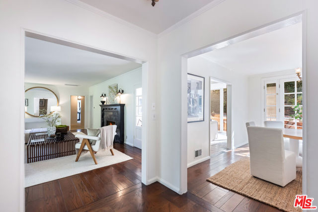 Image 21 of 72 For 10686 Somma Way