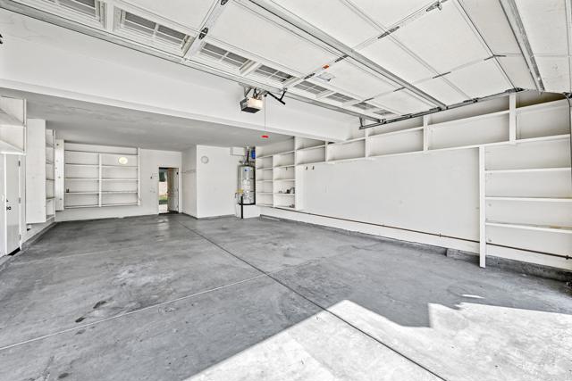 32066 Red Mountain Way, Temecula CA: https://media.crmls.org/mediaz/dc5562a5-dc38-4ede-aca5-ed71183dc68d.jpg