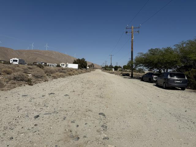 7 San Pierre Road, Whitewater CA: https://media.crmls.org/mediaz/dc56297e-e77f-4888-9baa-38d4f156f337.jpg