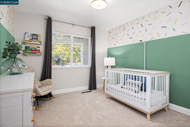 3139 Stinson Cir, Walnut Creek CA: https://media.crmls.org/mediaz/dc568a3b-7a2a-470c-9d46-c263e9e7abb7.jpg