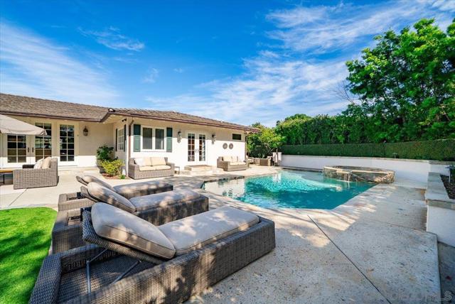 6150 La Fremontia, Rancho Santa Fe CA: https://media.crmls.org/mediaz/dc56e6ea-7bf8-41c9-a2eb-e2724cc1a284.jpg