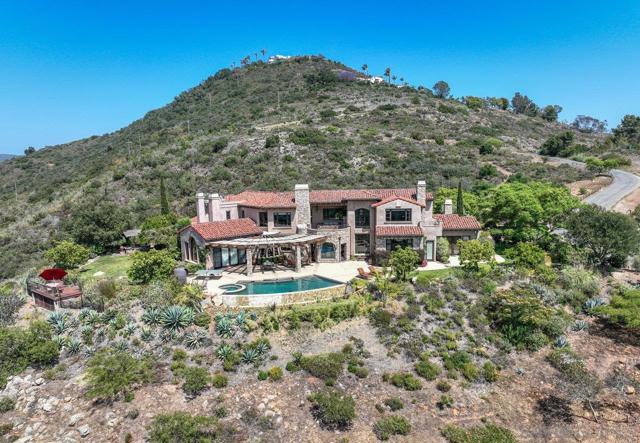 19557 Fortuna Del Este, Escondido CA: https://media.crmls.org/mediaz/dc579f9b-64c8-4b1a-9a6a-215a80ebf347.jpg