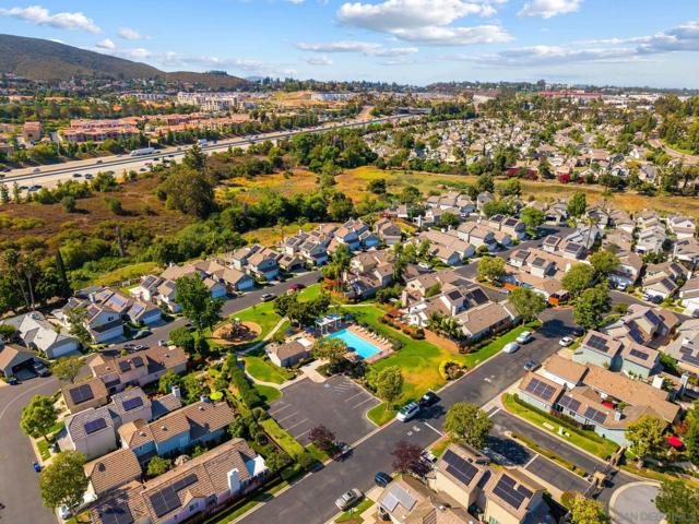 10598 Rancho Carmel Dr, San Diego CA: https://media.crmls.org/mediaz/dc585fa0-d7bb-4a5f-8a35-4f10a5e553b8.jpg