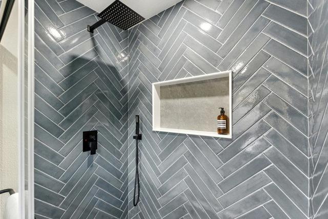 430 Marine Boulevard, Moss Beach CA: https://media.crmls.org/mediaz/dc58bbf4-dafd-4d9e-a52f-81bc0c0fcb87.jpg