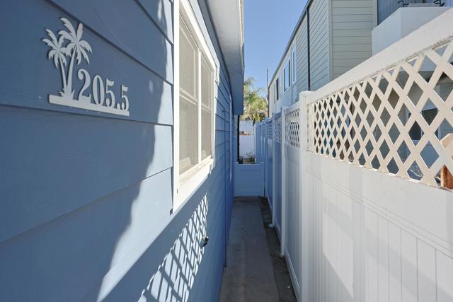 Detail Gallery Image 21 of 21 For 205 .5 C Ave, Coronado,  CA 92118 - 1 Beds | 1 Baths