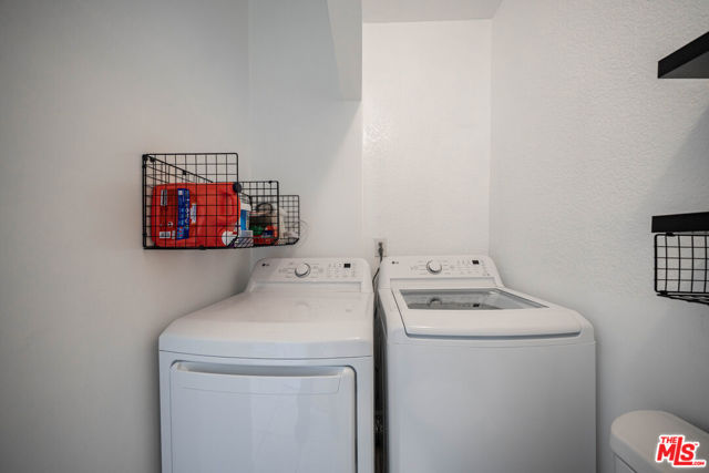 Image 20 of 45 For 15213 Daphne Avenue