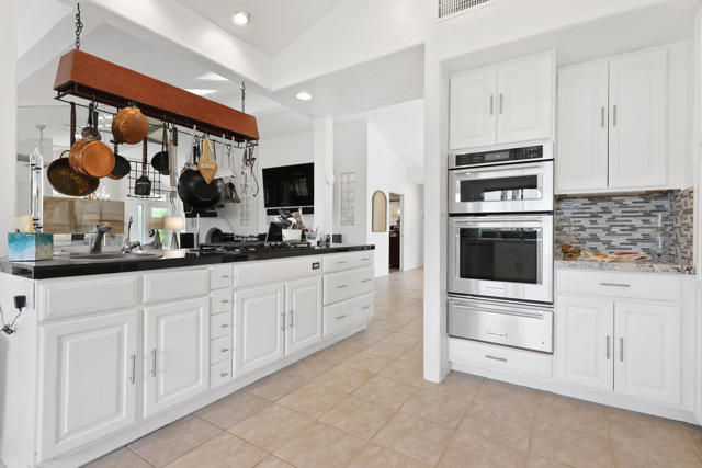 139 Blue River Drive, Palm Desert, CA 92211