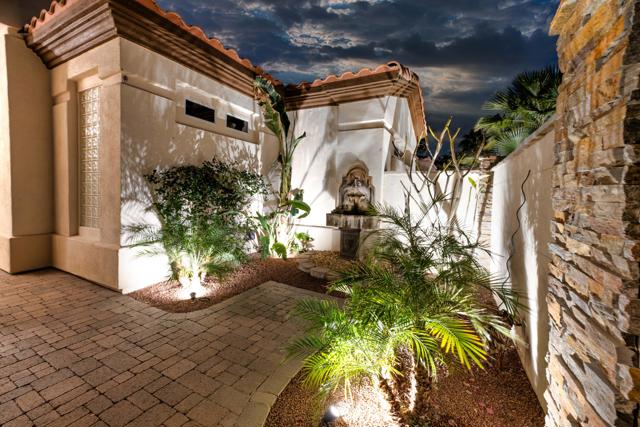 57 Laken Lane, Palm Desert CA: https://media.crmls.org/mediaz/dc5aae3f-e1f0-4990-8cae-c3b0b63ee94d.jpg