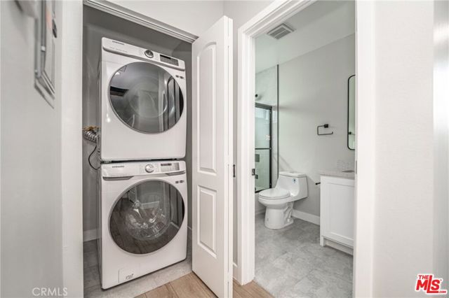 433 W Gage Avenue, Los Angeles CA: https://media.crmls.org/mediaz/dc5b5ab5-e7a2-4911-b680-6c2438d0d52d.jpg