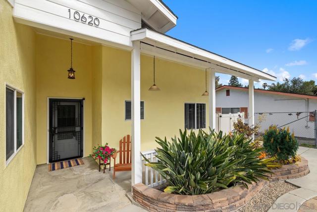 10620 Garden Way, Spring Valley CA: https://media.crmls.org/mediaz/dc5be204-3cee-456e-87f6-3e812eba0e6c.jpg