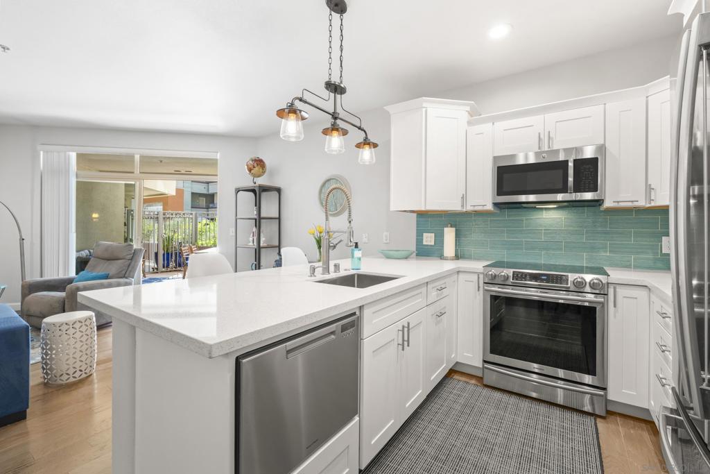 1501 Front St. - photo 2