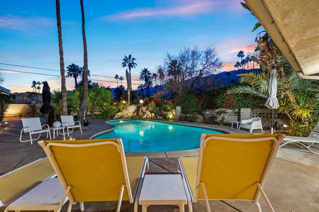 1223 E San Lorenzo Road, Palm Springs CA: https://media.crmls.org/mediaz/dc5c3649-6f6a-4772-b70a-d435e15666a5.jpg