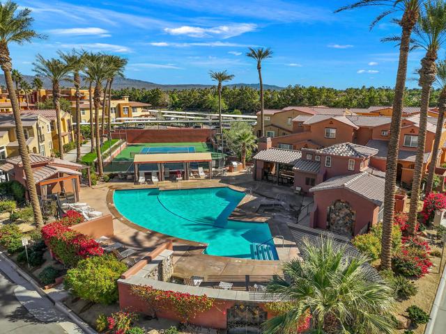 Image 39 of 44 For 52130 Desert Spoon Court