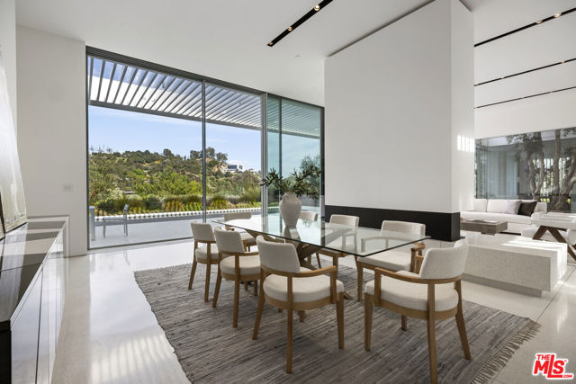 Drew Fenton | 12251 Castlegate Drive Los Angeles CA | MLS: 7060159