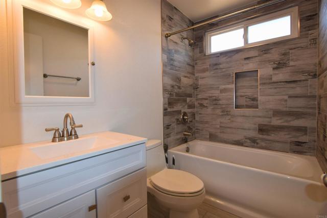 Detail Gallery Image 11 of 15 For 748 Teaberry St, Encinitas,  CA 92024 - 2 Beds | 1 Baths