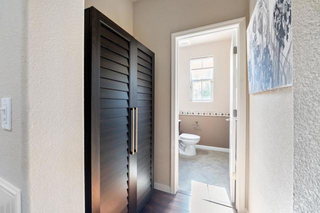 Image 19 of 62 For 32210 Regents Boulevard