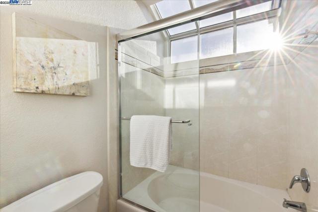 2211 Oakland Ave, Pleasanton CA: https://media.crmls.org/mediaz/dc5f5ab0-8a21-4973-8065-f06a7a0f941a.jpg