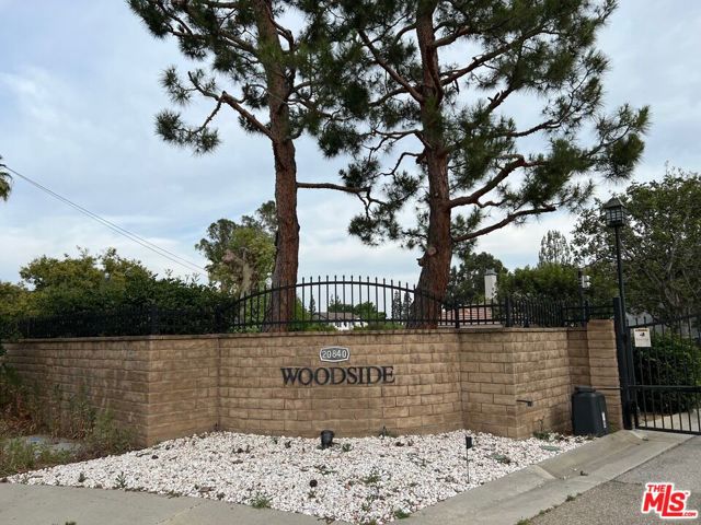 20840 Community Street, Winnetka, California 91306, 4 Bedrooms Bedrooms, ,3 BathroomsBathrooms,Condominium,For Sale,Community,24401061