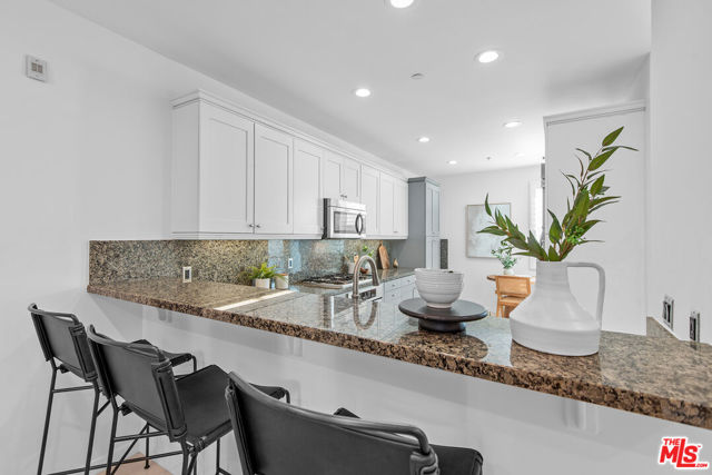 7301 Vista Del Mar, Playa del Rey CA: https://media.crmls.org/mediaz/dc5fb9b1-073d-4831-9649-0c9e9f9f47e0.jpg
